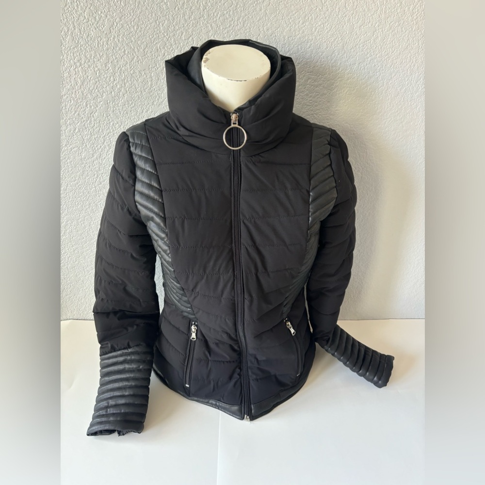 Palomares Sports Women’s Black Warm Puffer Jacket-Size Medium